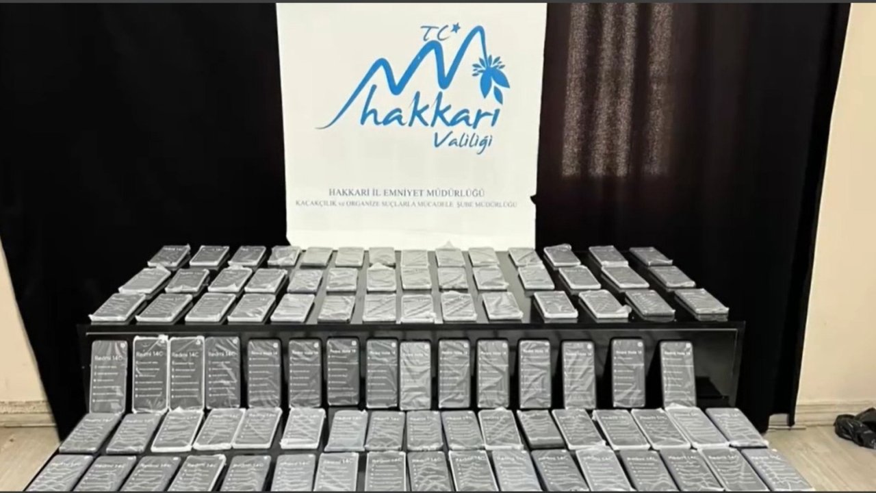 Hakkari'de 136 kaçak cep telefonu ele geçirildi