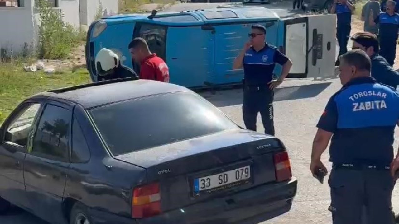 Motor ehliyetli otomobil sürücüsünün çarptığı zabıta aracı devrildi