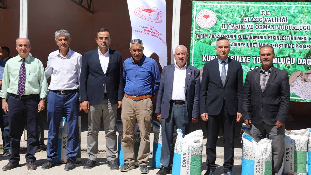 Elazığ’da üreticiye yüzde 75 hibeli 15 ton tohum dağıtıldı
