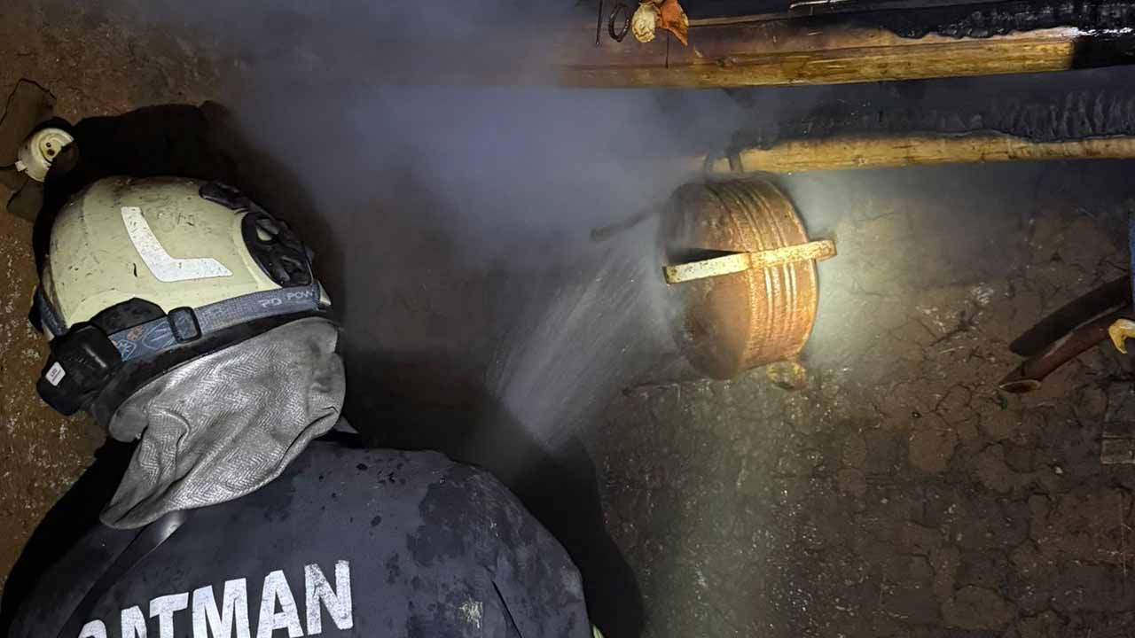 Batman'da ahır yandı