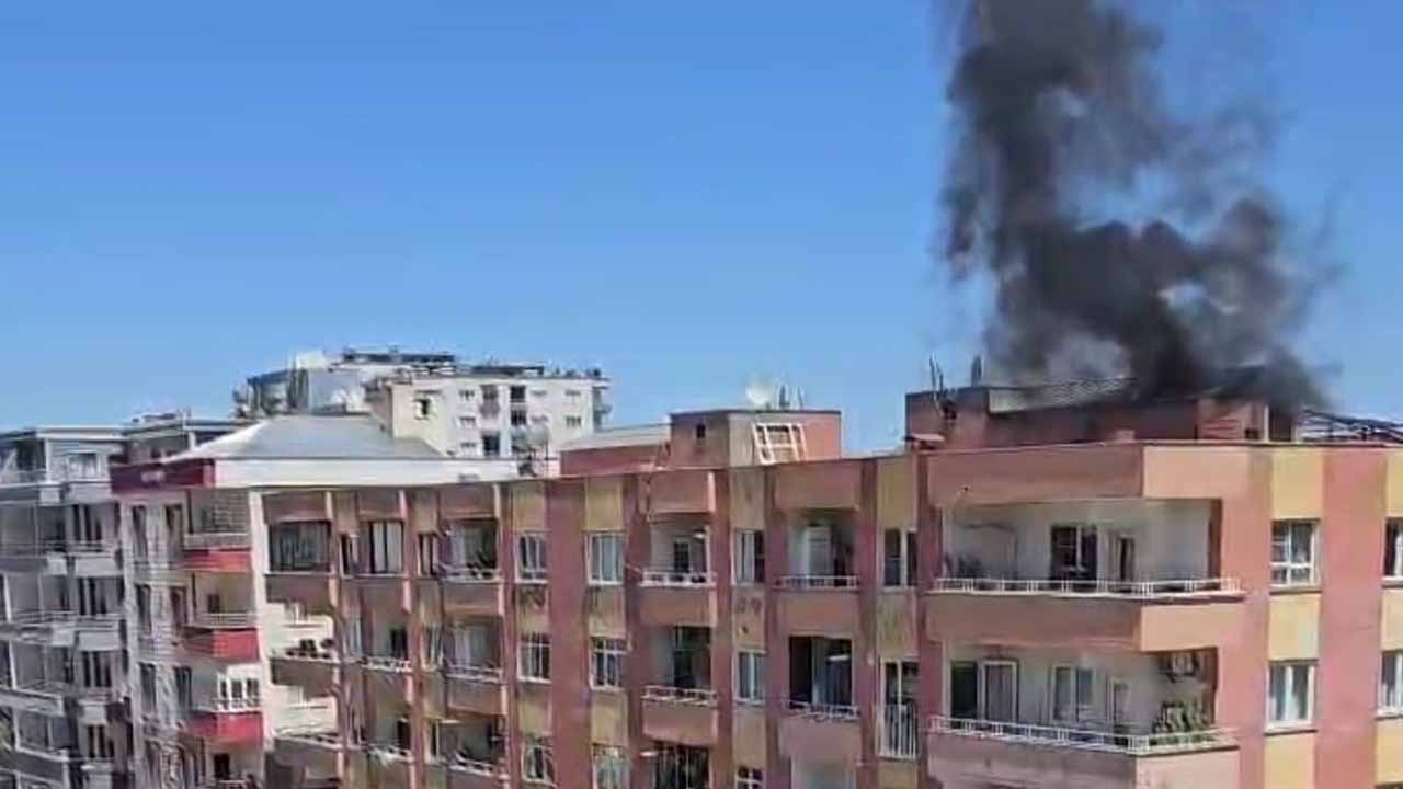 Mardin’de bina çatısında yangın