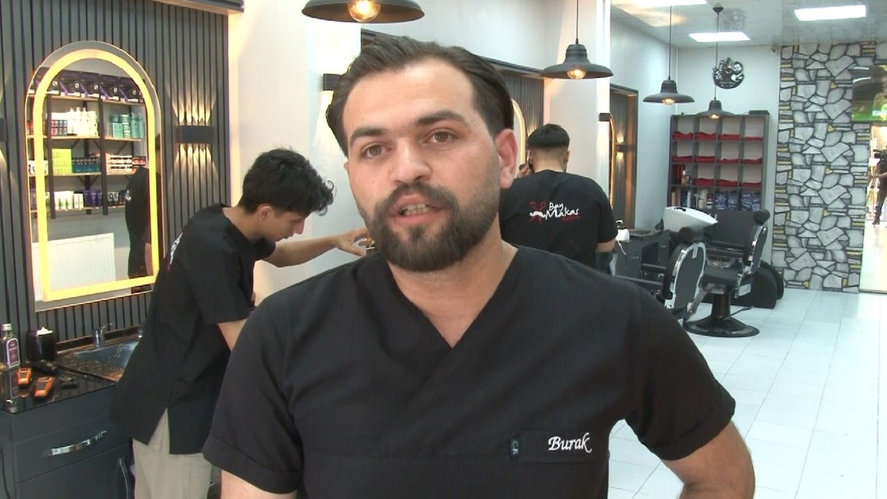 Depremzede kuaförden anlamlı kampanya