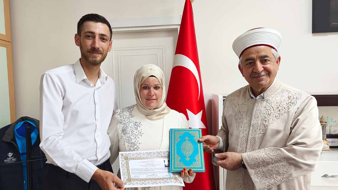 Alman Tamara, Adıyaman'da Müslüman oldu