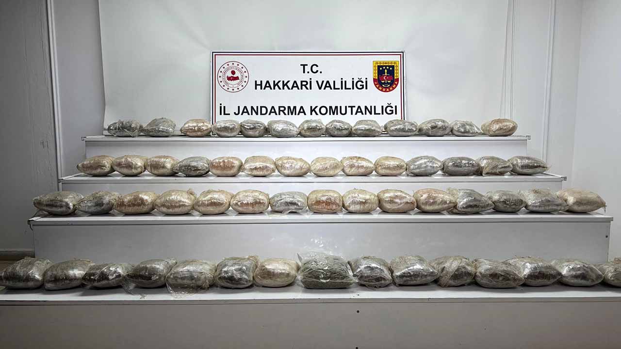 Hakkari’de uyuşturucu operasyonu: 34 kilo ele geçirildi