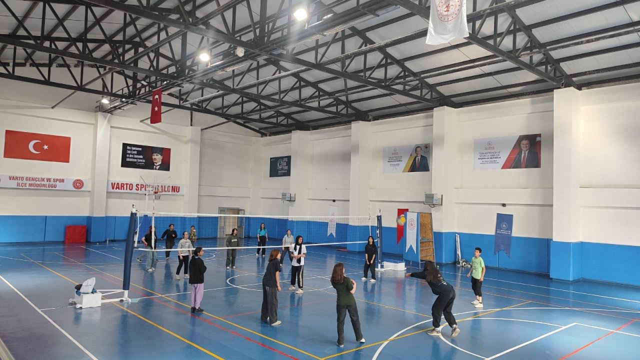 Varto’da voleybol kursuna yoğun ilgi