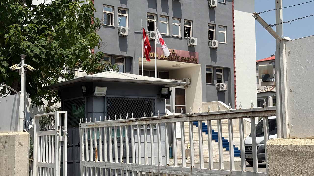 Iğdır'da rüşvet soruşturması kapsamında 3 şüpheli adliyeye sevk edildi