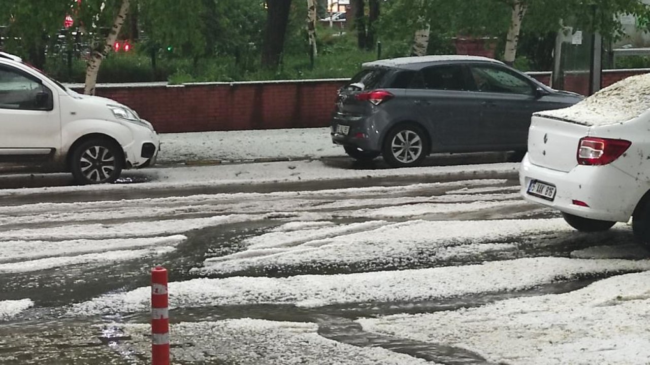 Ardahan’da dolu yağışı hayatı felç etti