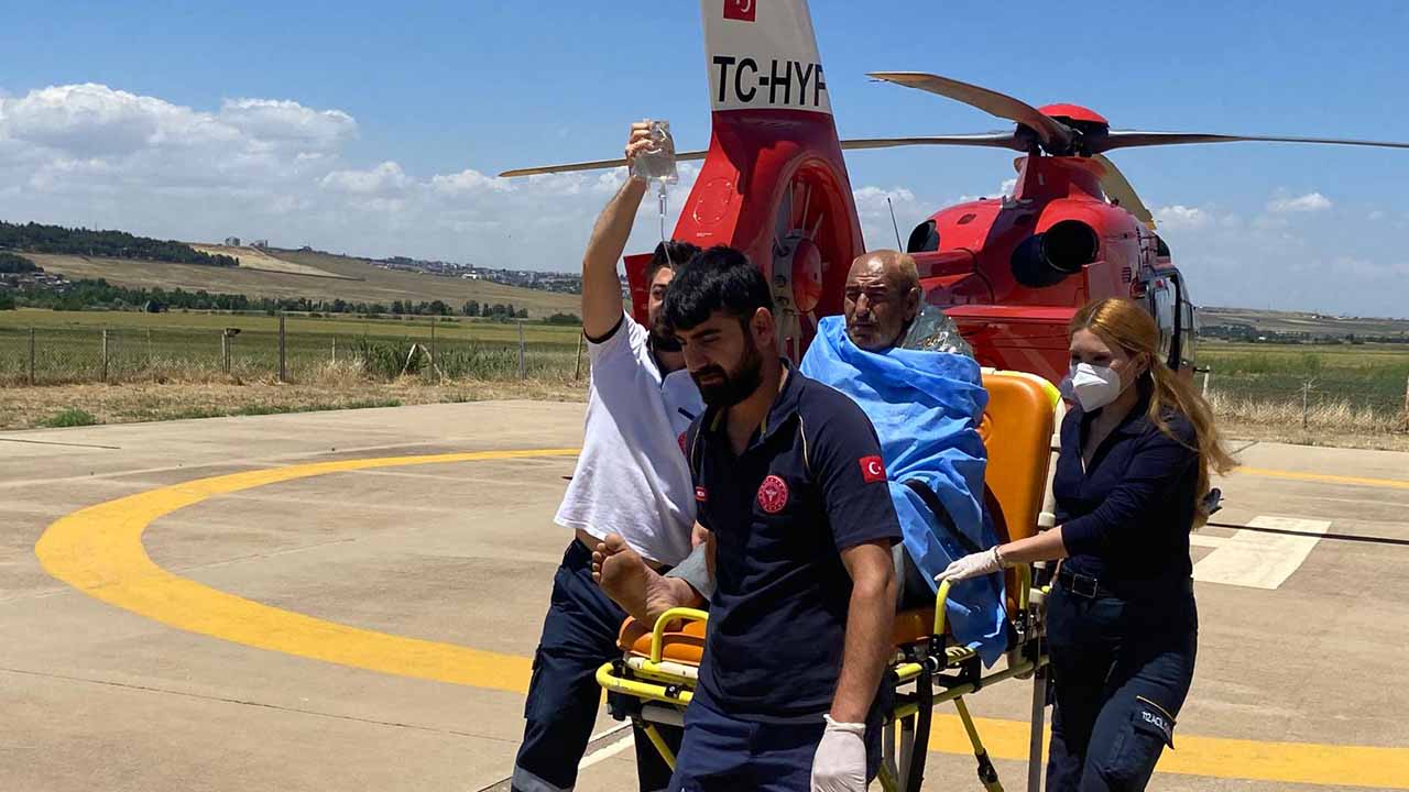 Diyarbakır: Çatıda ateş yakan çift hastanelik oldu
