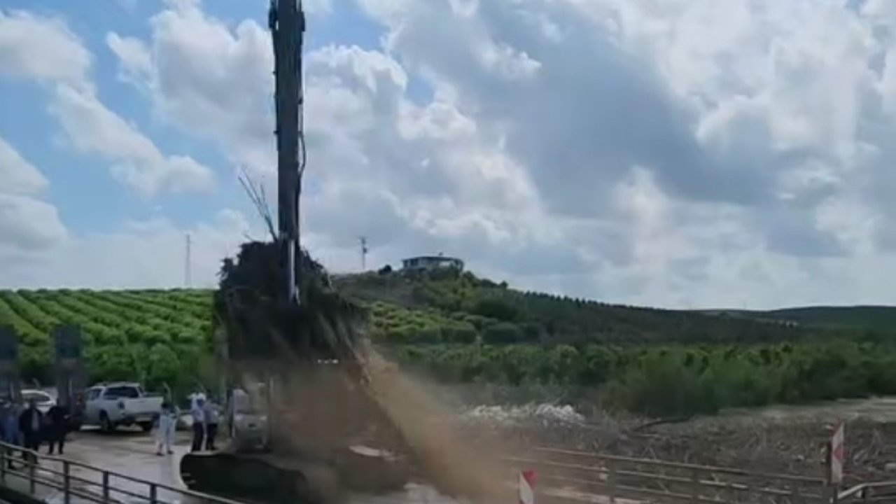 Adana'nın ilçelerinde tarım arazileri sular altında kaldı