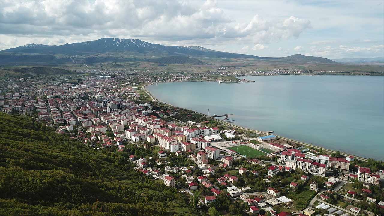 Bitlis’in 6 köyünde muhtarlık seçimi yenilendi
