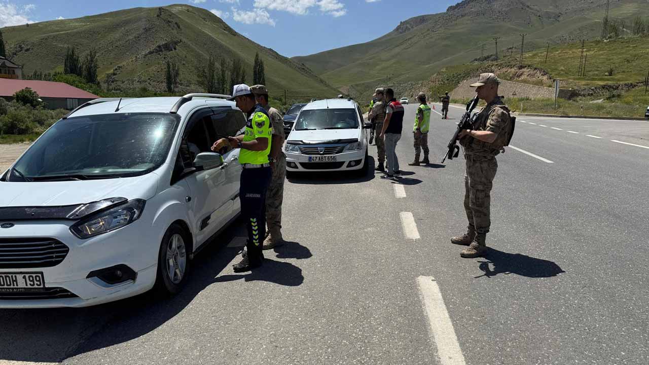 Hakkâri’de uygulama: 5 sürücüye ceza