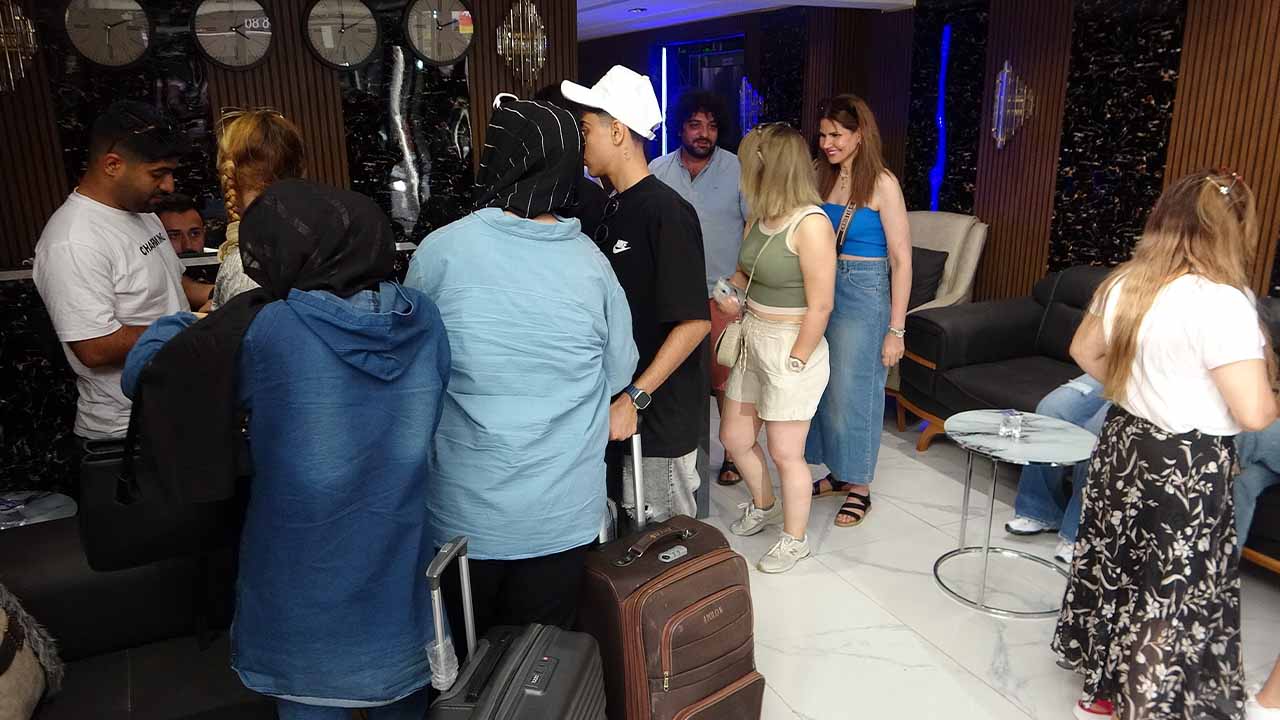 Van’da esnafa bayram üstüne bayram: İranlı turist akını