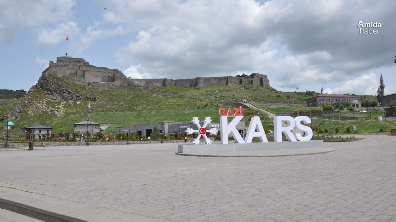 Kars’ta bayram nedeniyle sokaklar boş kaldı