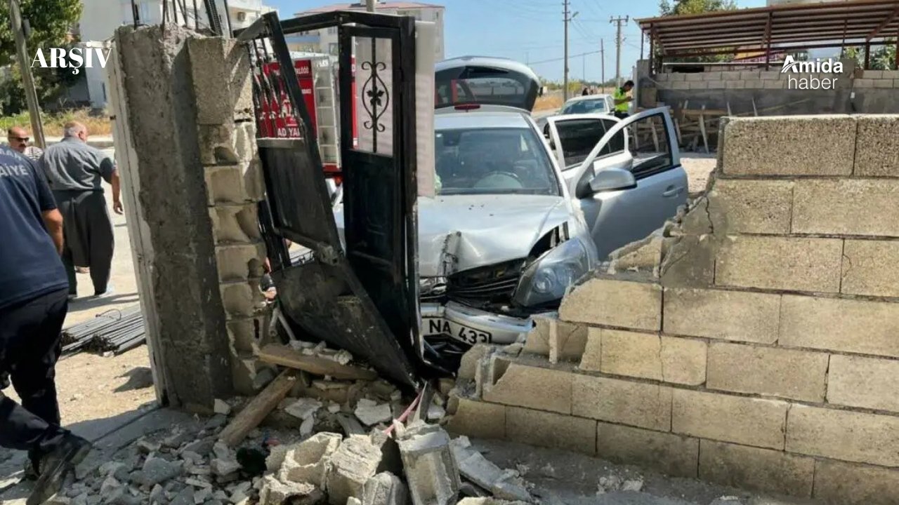 Diyarbakır’da otomobil duvara çarptı: 1 ölü, 6 yaralı