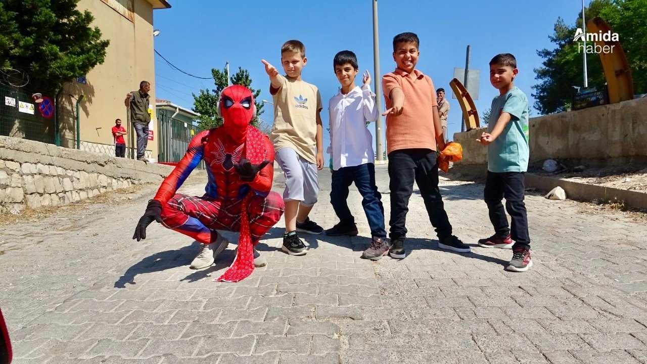 Yerli örümcek adam Mardin’de