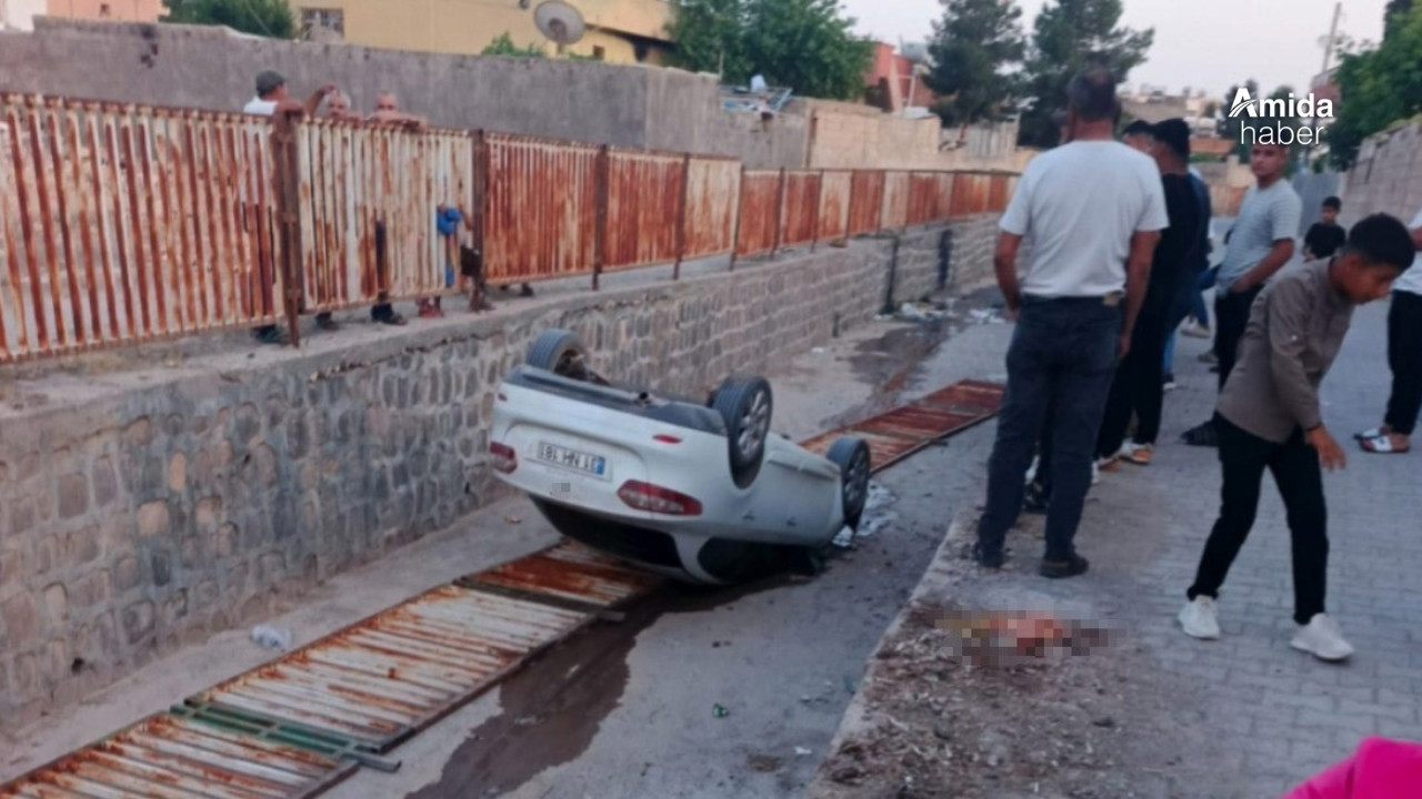 Şanlıurfa’da otomobil tahliye kanalına uçtu