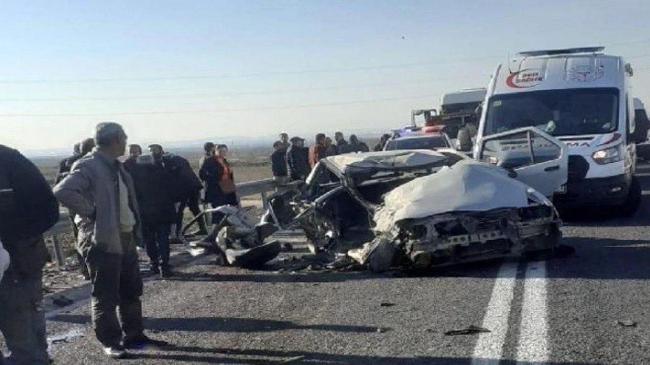 Diyarbakır’da kaza: Baba, oğul öldü, 3 yaralı