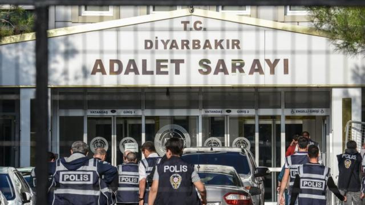 14 ilde FETÖ operasyonu: 176 asker hakkında gözaltı kararı