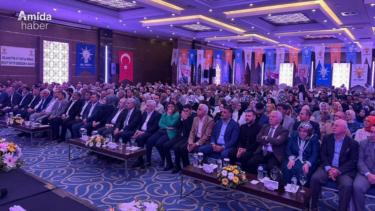 AK Parti kadroları Diyarbakır’da bir araya geldi