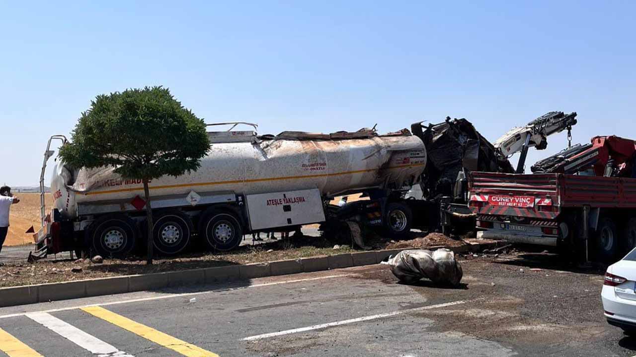 Şanlıurfa’da yakıt tankeri devrildi: 1 yaralı