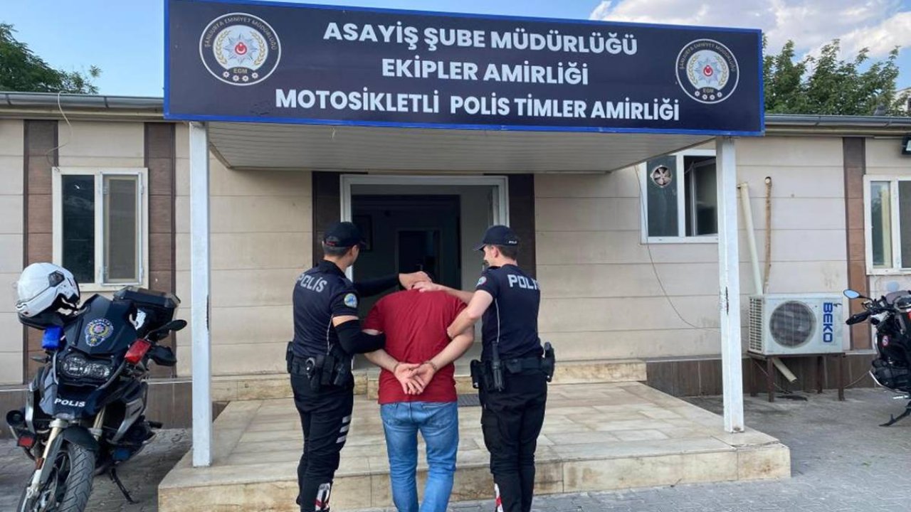 Durdurulan gencin üzerinden silah çıktı
