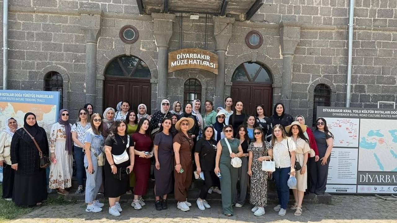 Cizreli kadınlar Diyarbakır’a hayran kaldı