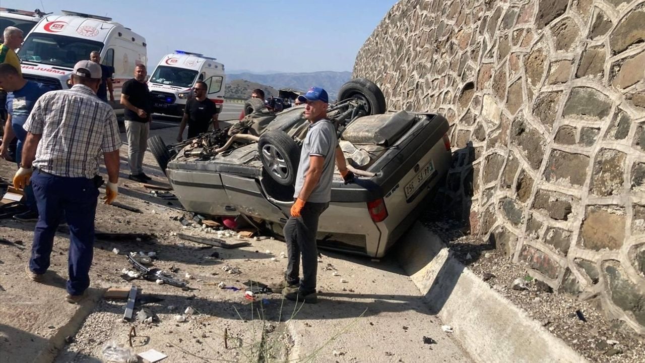 Tunceli’de otomobiller çarpıştı: 7 yaralı