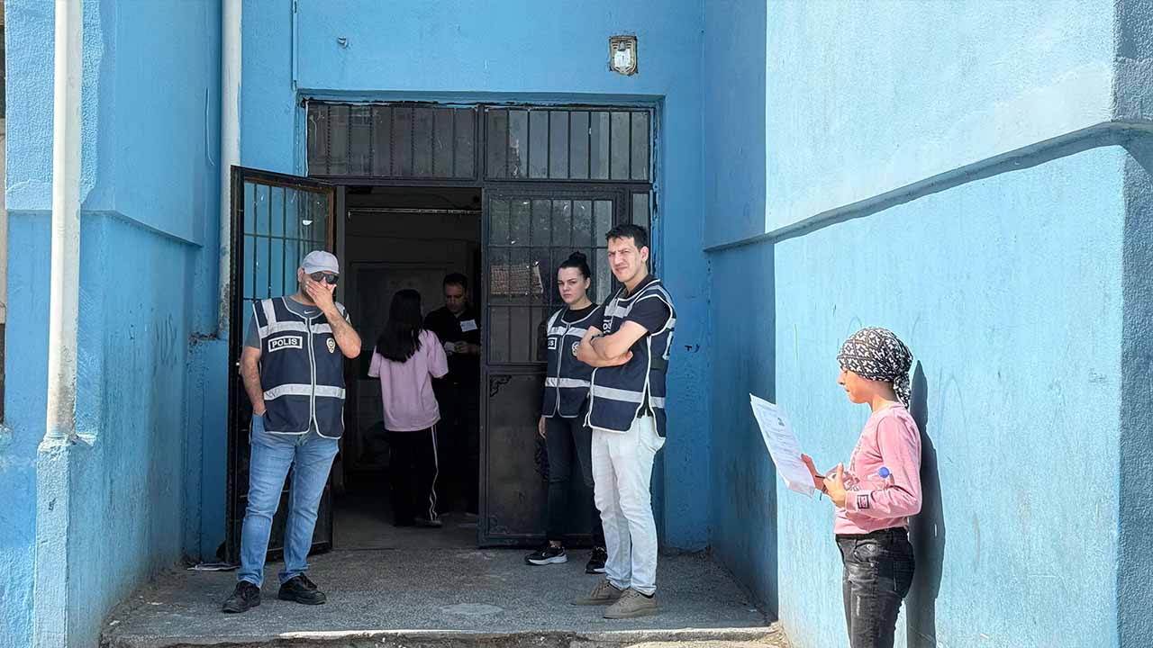 Diyarbakır’da sınav telaşı: Kimliğini unutan öğrenciler son anda yetişti