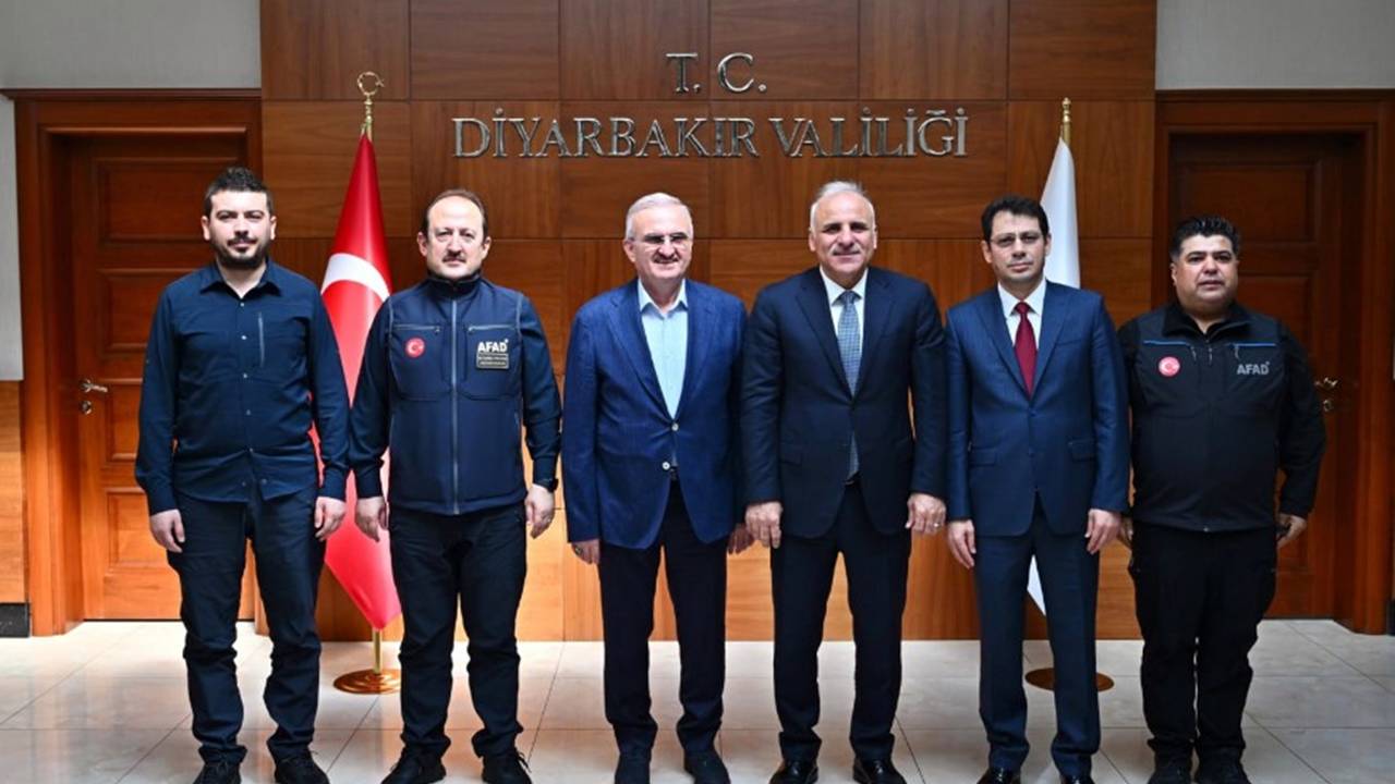 Eski Vali Diyarbakır’da projeleri takip etti