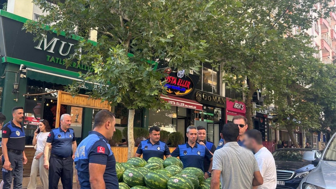Seyyar satıcılar Siirt Belediyesi'nin kıskacında