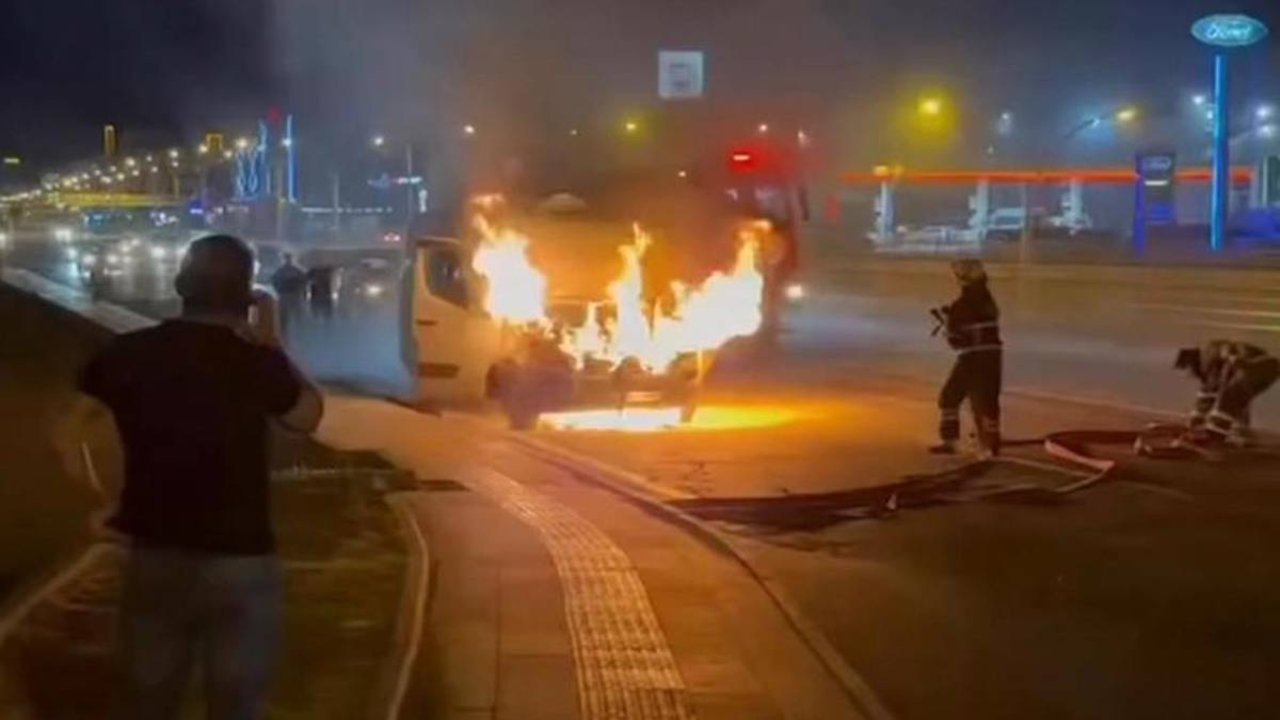 Diyarbakır'da yolcu minibüsü alev topuna döndü