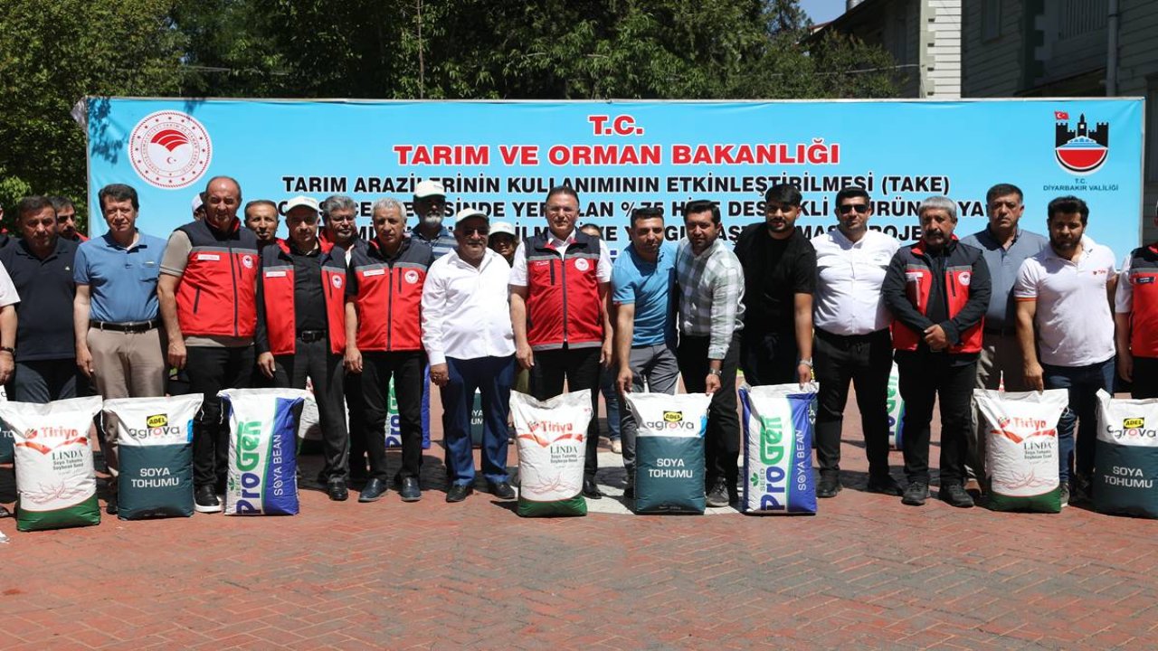 Diyarbakır’da çiftçilere 141 ton tohum desteği
