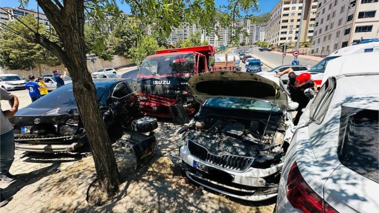 Kahramanmaraş’ta zincirleme kaza: 3 yaralı