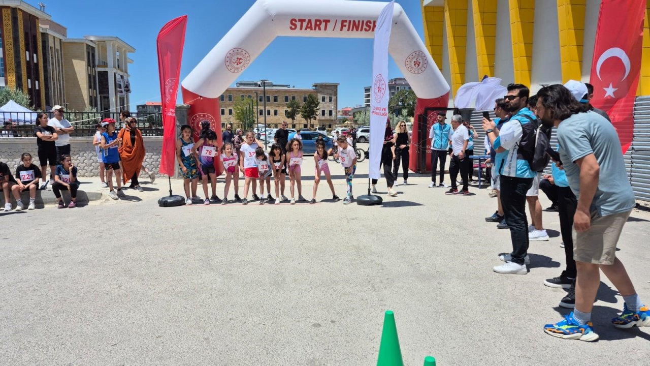 Van, duatlon bölge yarışmalarına ev sahipliği yaptı