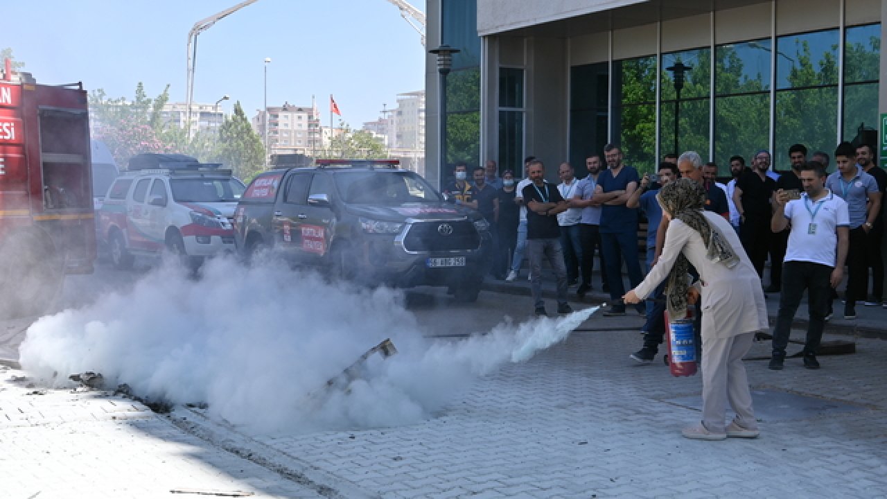 Siirt'te yangın ve tahliye tatbikatı gerçekleştirildi