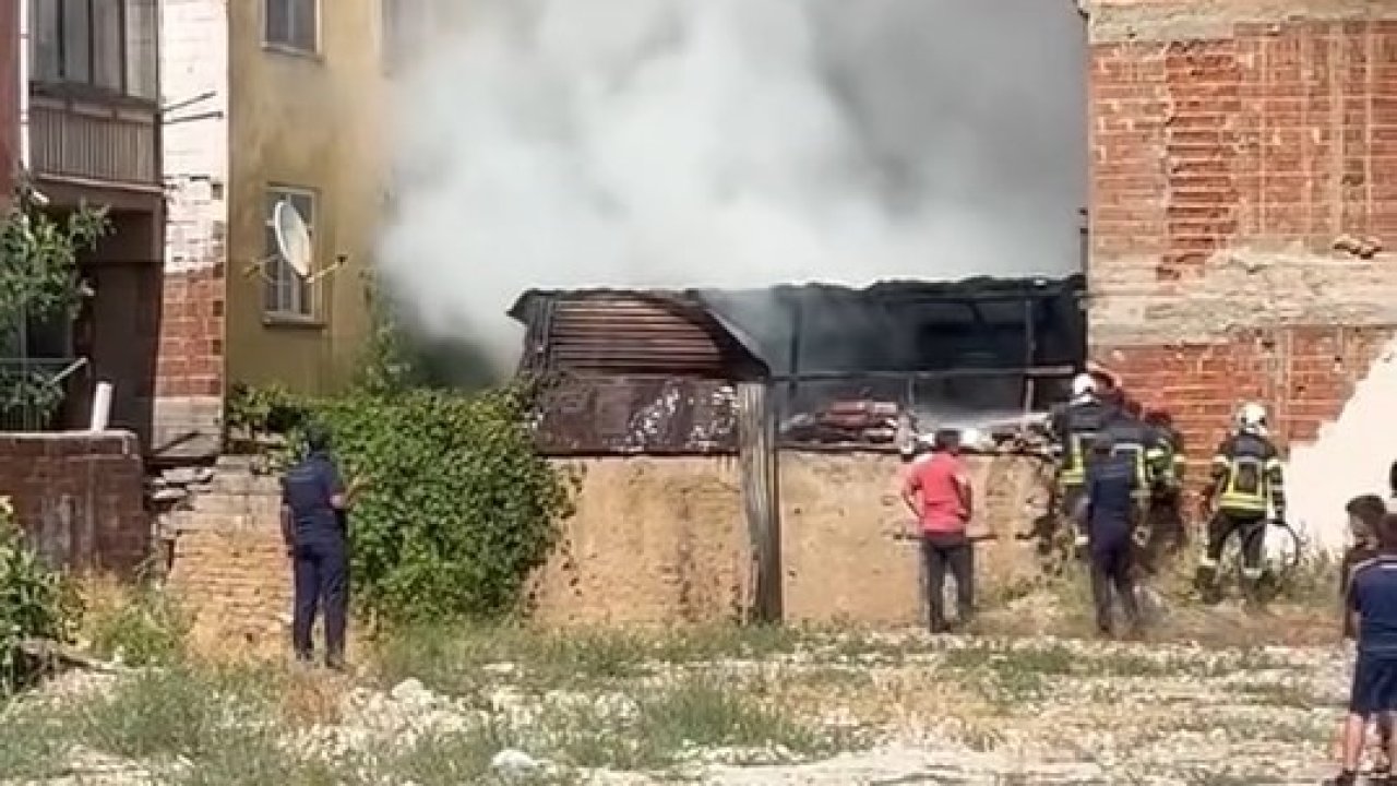 Odunluk yangını Elazığ'da kontrol altına alındı