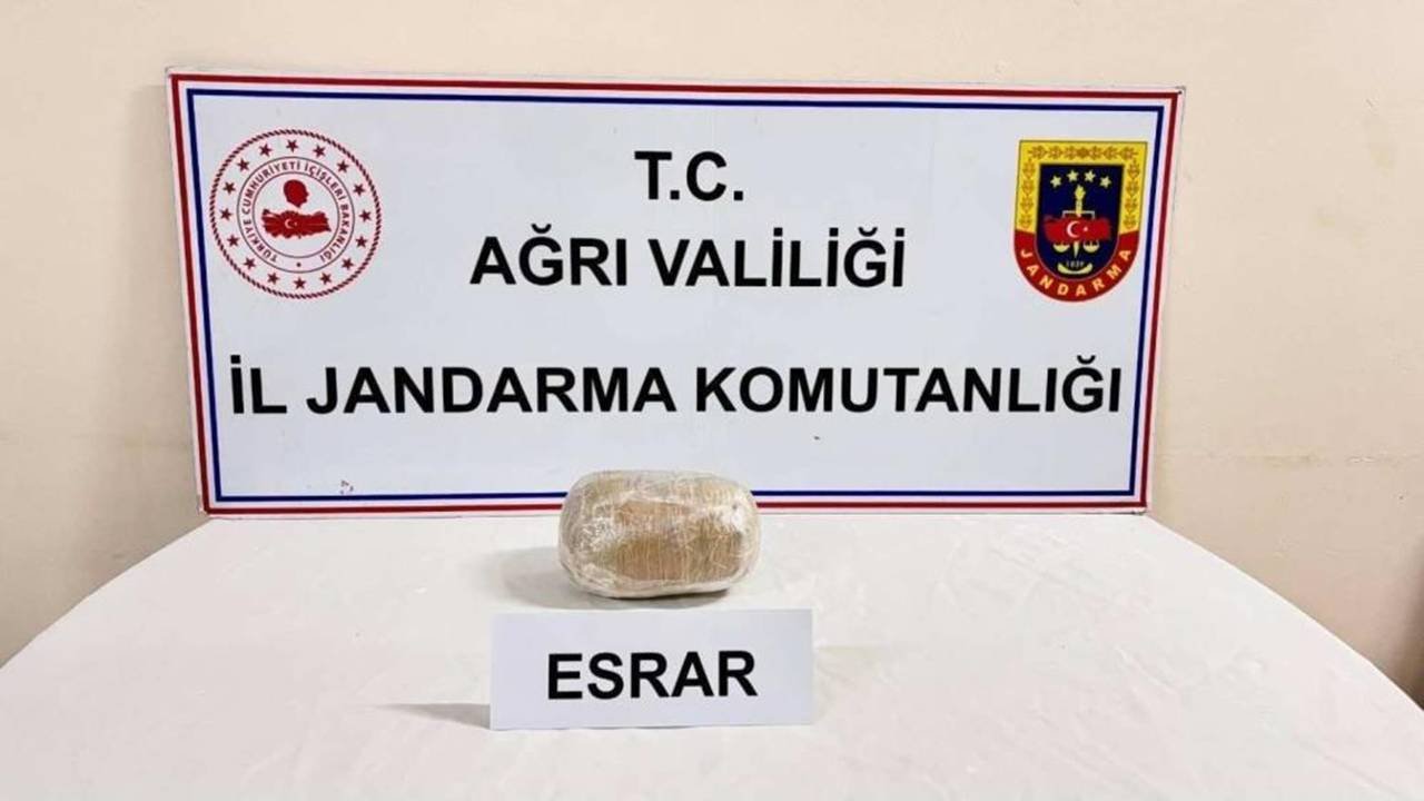 Ağrı’da durdurulan motosiklette uyuşturucu çıktı