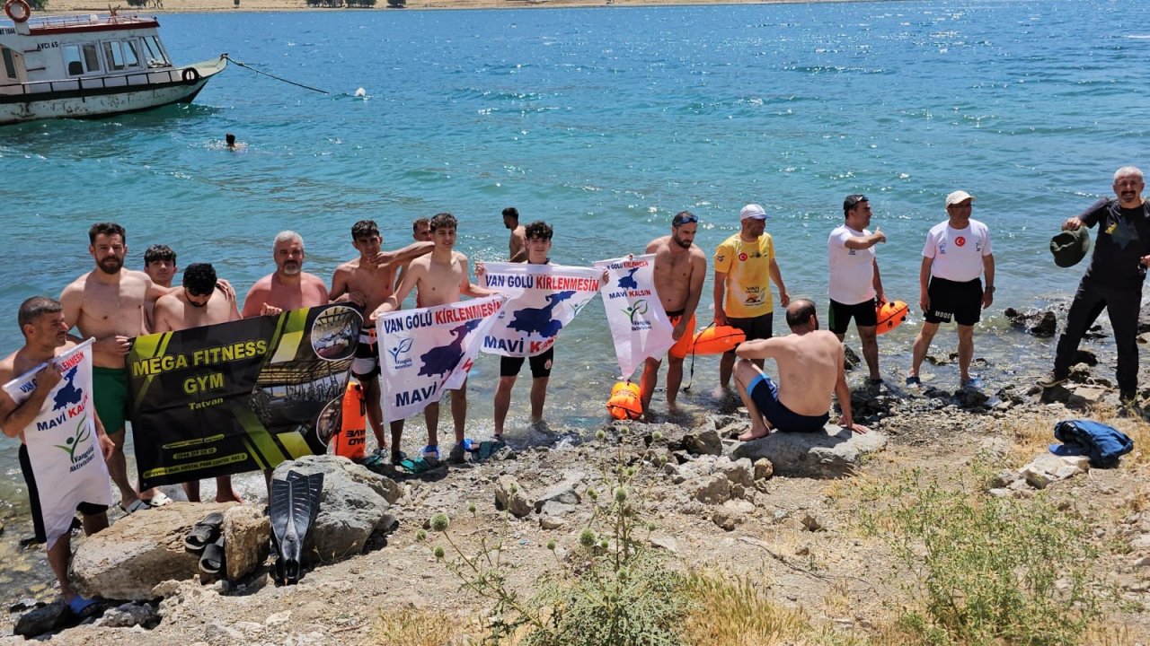 Kabotaj bayramı Van Gölü'nde coşkuyla kutlandı