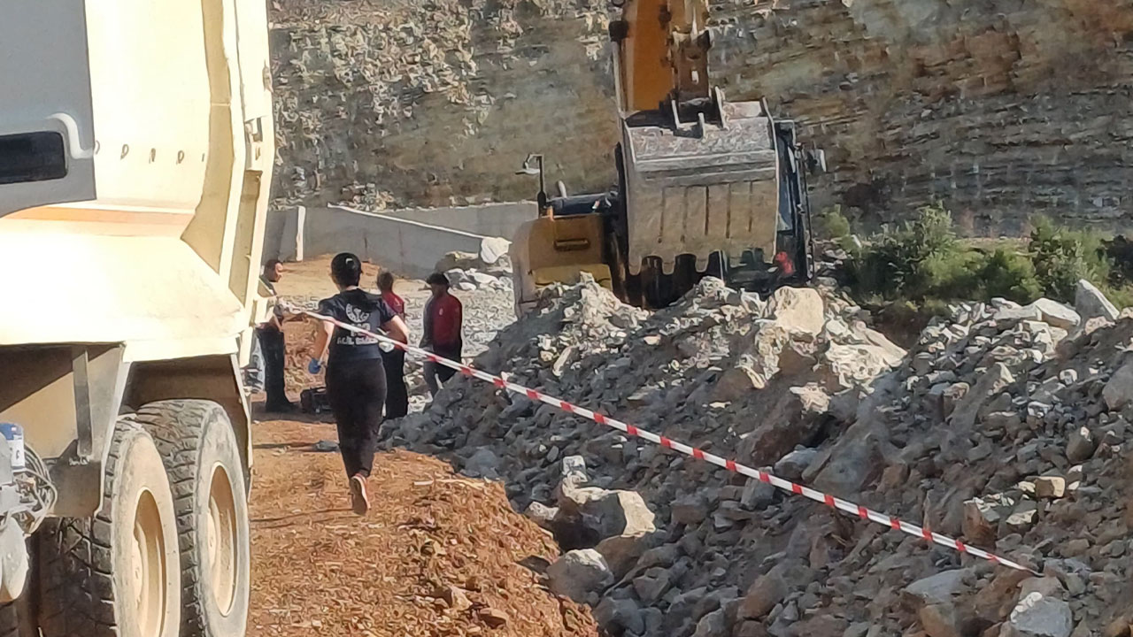 Adana'da toprak kayması: 1 kişi yaşamını yitirdi
