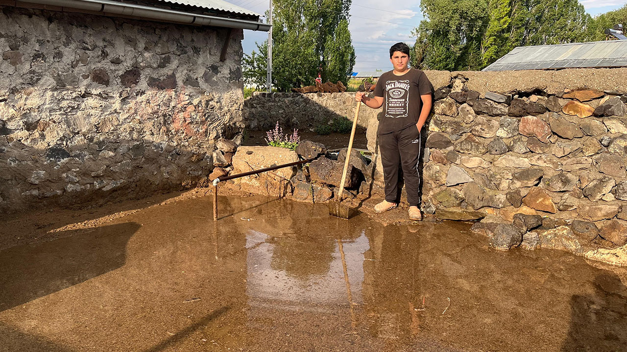 Kars'ta şiddetli sağanak sele neden oldu