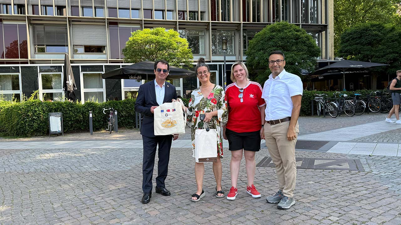 Dicle’den Hamburg’a ziyaret