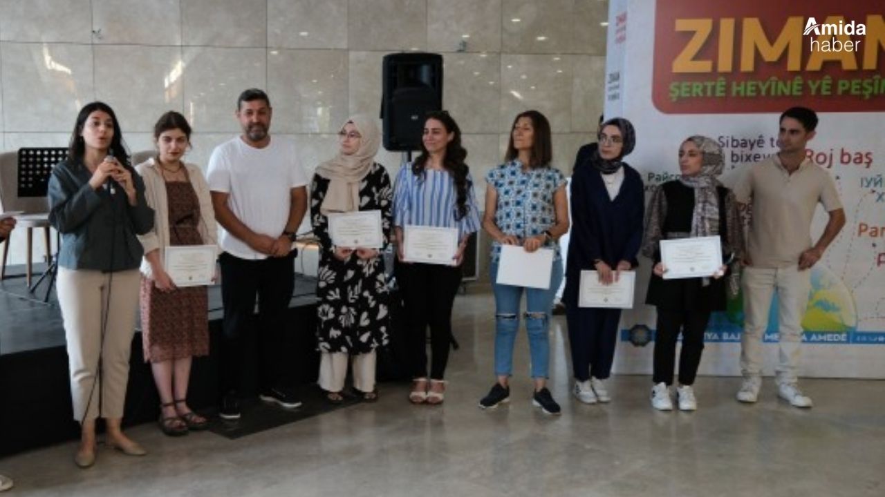 Diyarbakır'da Kürtçe ve Ermenice kursları mezunlarını verdi