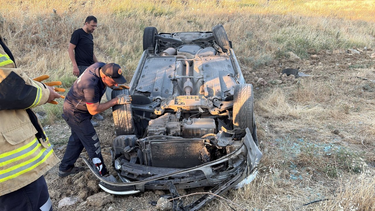 Adıyaman'da kaza: Otomobil devrildi, 4 yaralı