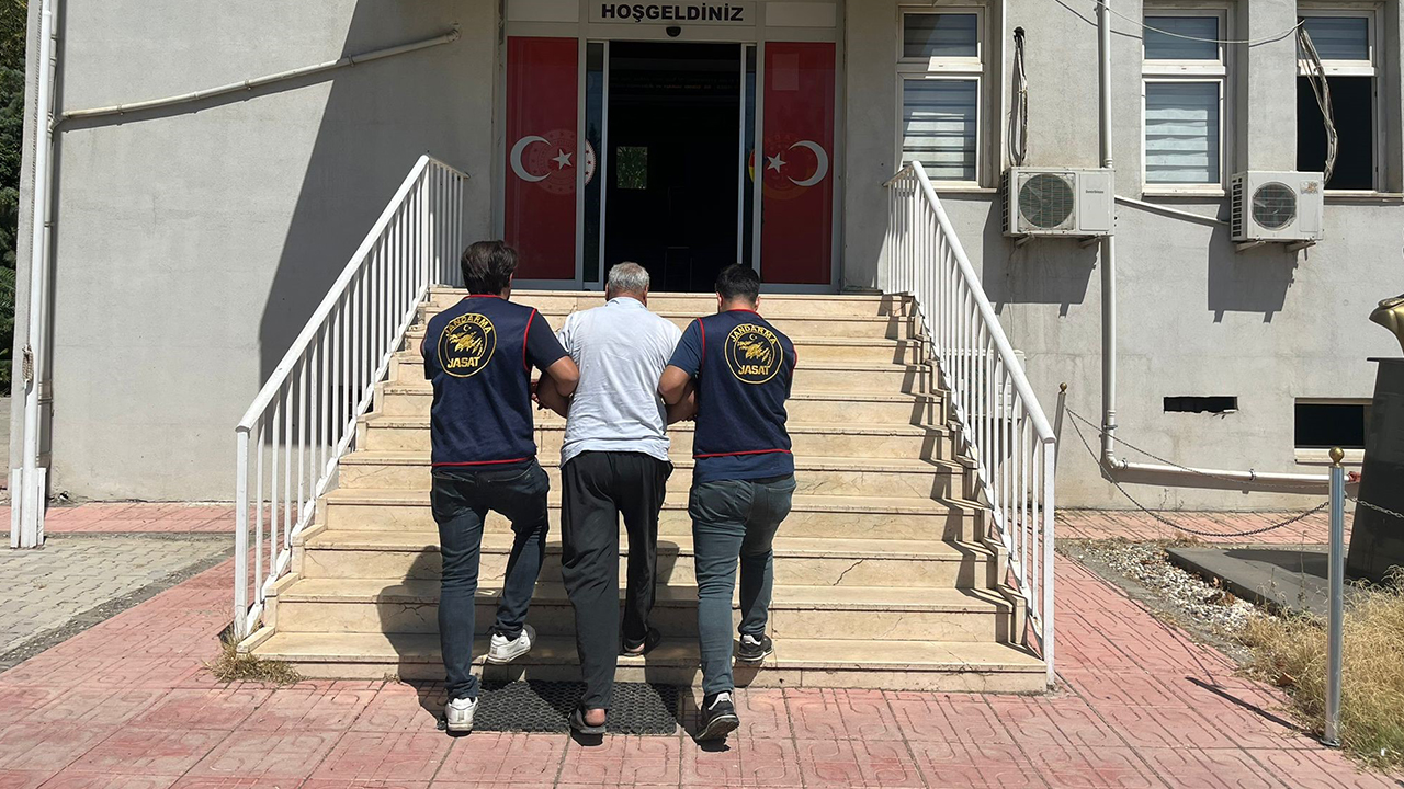 Diyarbakır'da çeşitli suçlardan aranan 4 firari yakalandı