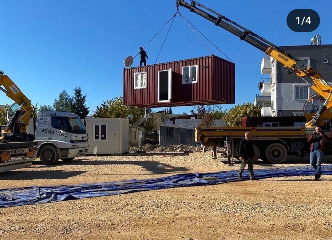 Deprem bölgesinde ‘Rengarenk Umutlar’a yer yok