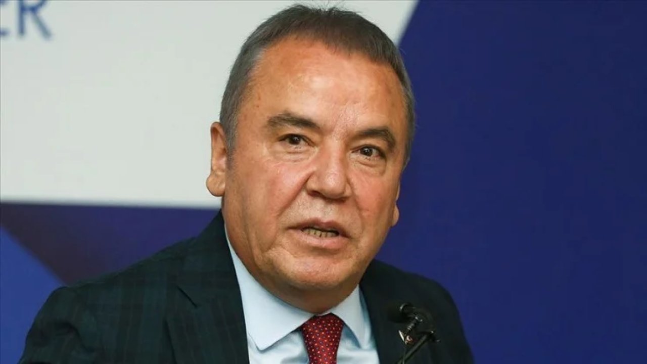 Muhittin Böcek hastaneye kaldırıldı