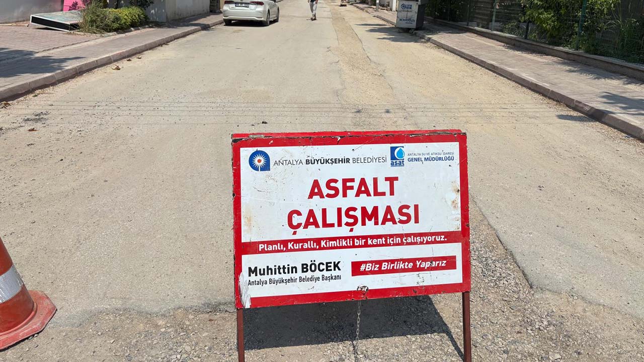 Antalya toz duman içinde: Büyükşehir’e tepki