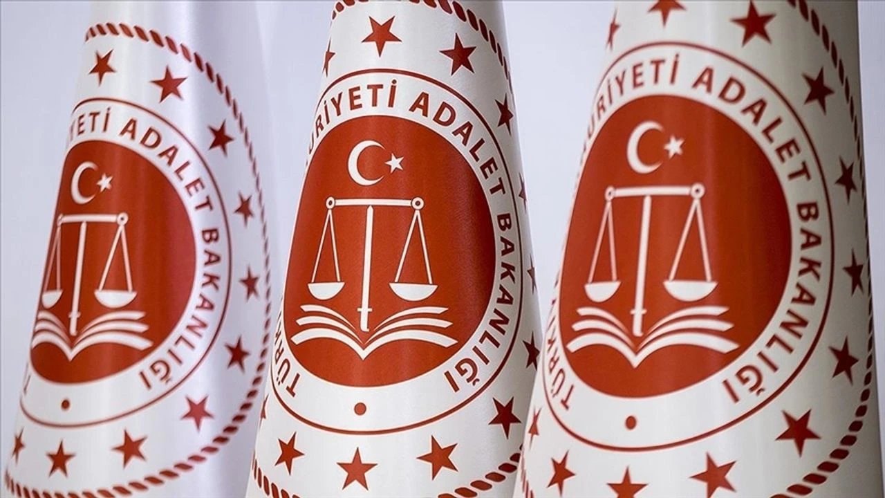 Erdoğan duyurdu: Adalet Bakanlığı'na 20 bin personel alınacak