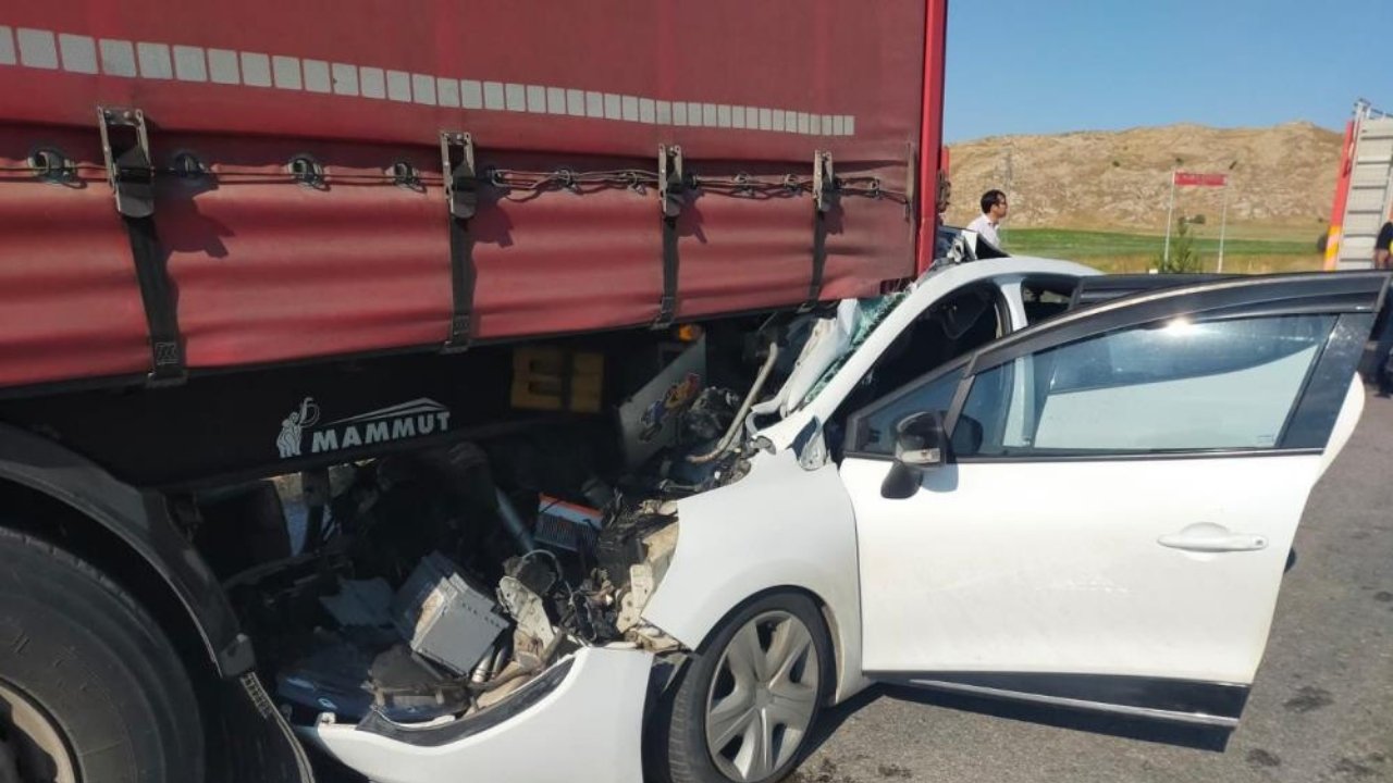 Sivas’ta korkutan kaza: 2'si çocuk 6 yaralı