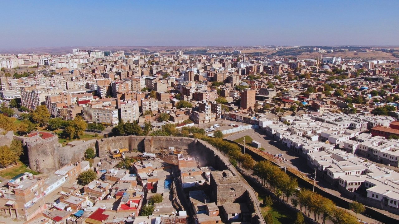 Diyarbakır’da PKK için af, Şeyh Said ve Seyit Rıza’ya yasak teklifi